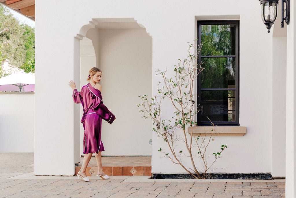 The Silk Robe Guide: A Comprehensive Exploration