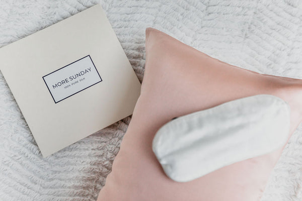 5 Amazing Benefits of Silk Pillowcase for Your Skin and Hair