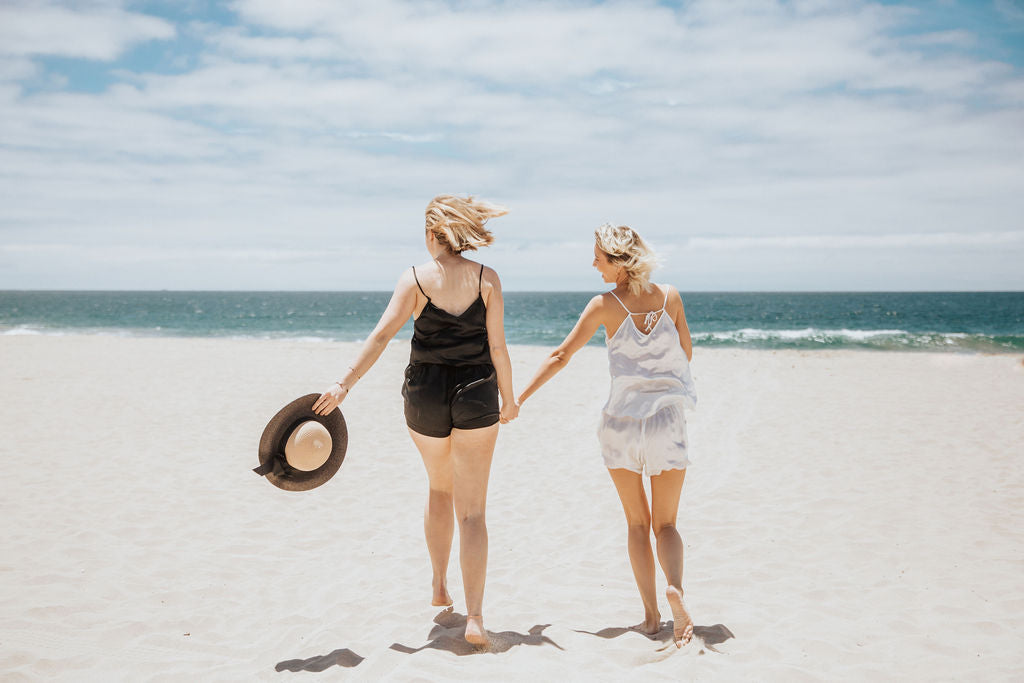 5 Revenge Travel Outfit Essentials You Need for Summer Trips