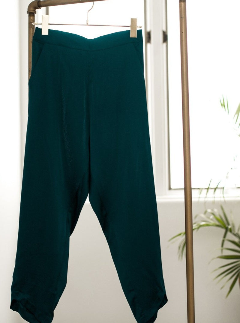 Midtown Cropped Pants · Deep Emerald Green